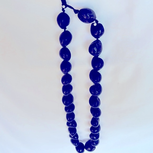 NWOT Well Made Hawaiian Kukui Nuts Lei Black - Picture 4 of 6